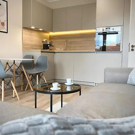 Stylish For 4 Guests Daire