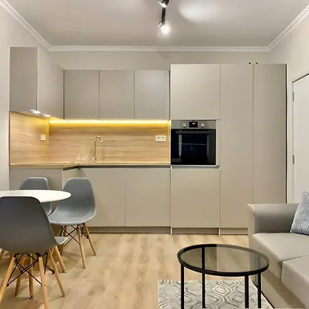 Stylish For 4 Guests *
