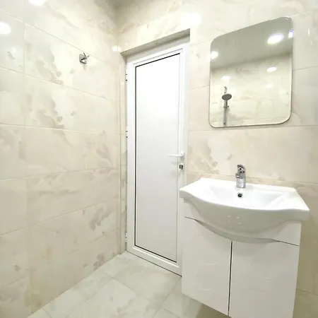 Daire Stylish For 4 Guests Eski Zağra