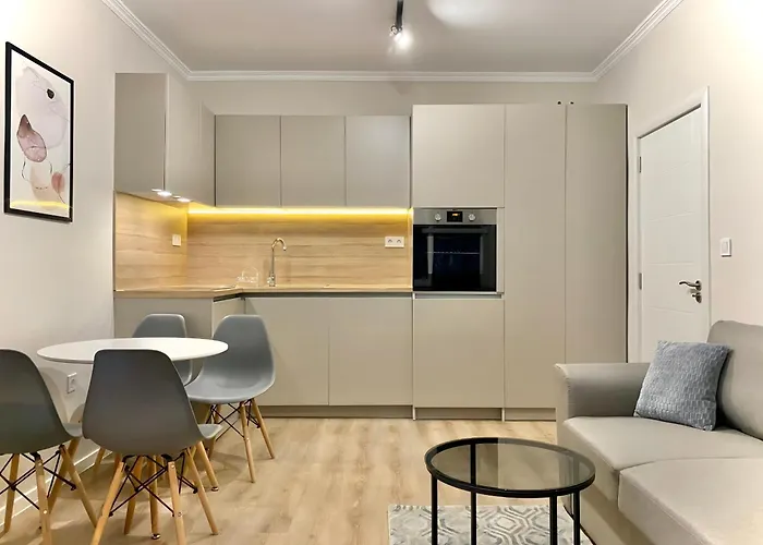 Stylish For 4 Guests *